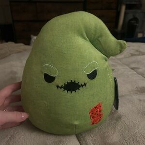 Small Oogie boogie squishmallow